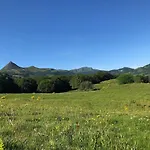 A Cote De La Station De Le Lioran Dans Le Cantal Apartament Saint-Jacques-des-Blats