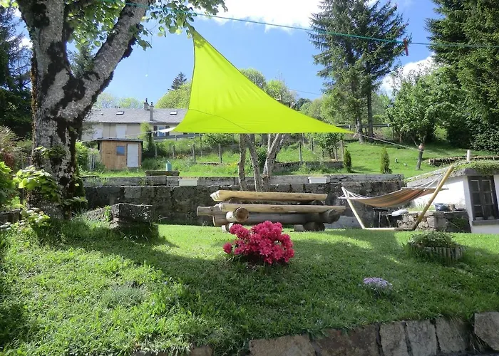 Apartment A Cote De La Station De Le Lioran Dans Le Cantal *